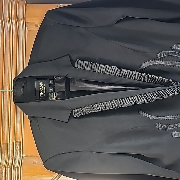 TIFFANY BLACK‎ WOMEN'S VINTAGE BLAZER. beaded and sain trim. Size 16. Fab… - Picture 2 of 11